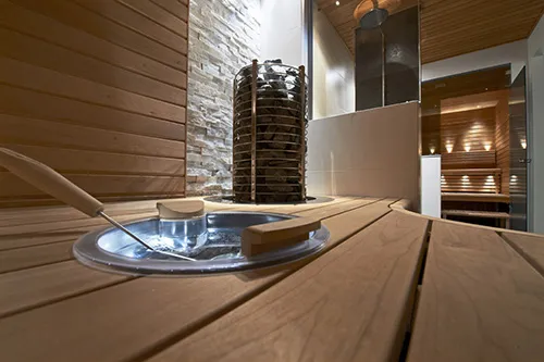 Toteuta unelmiesi saunaremontti Kylpymestareiden kanssa! Tyylikäs ja ammattilaisen tekemä sauna kestää aikaa ja kulutusta. Kauttamme saat modernit saunakalusteet.